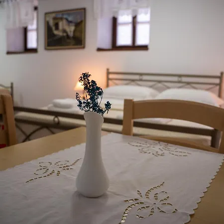 Borklad Hotel *